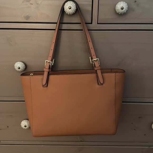 Tory Burch Emerson Purse - Picture 2 of 6